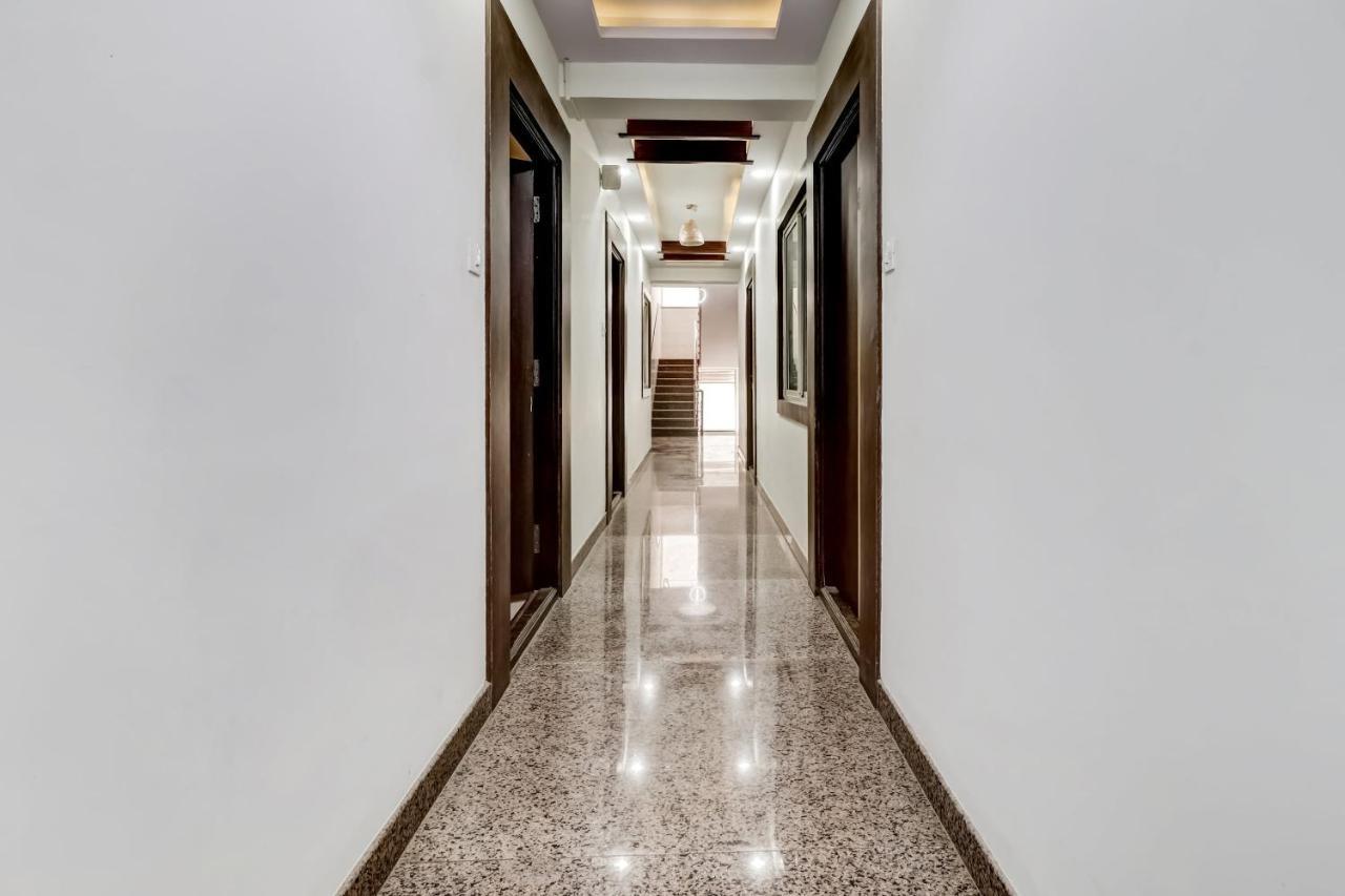 Oyo 81895 Nr Homes Bangalore Extérieur photo